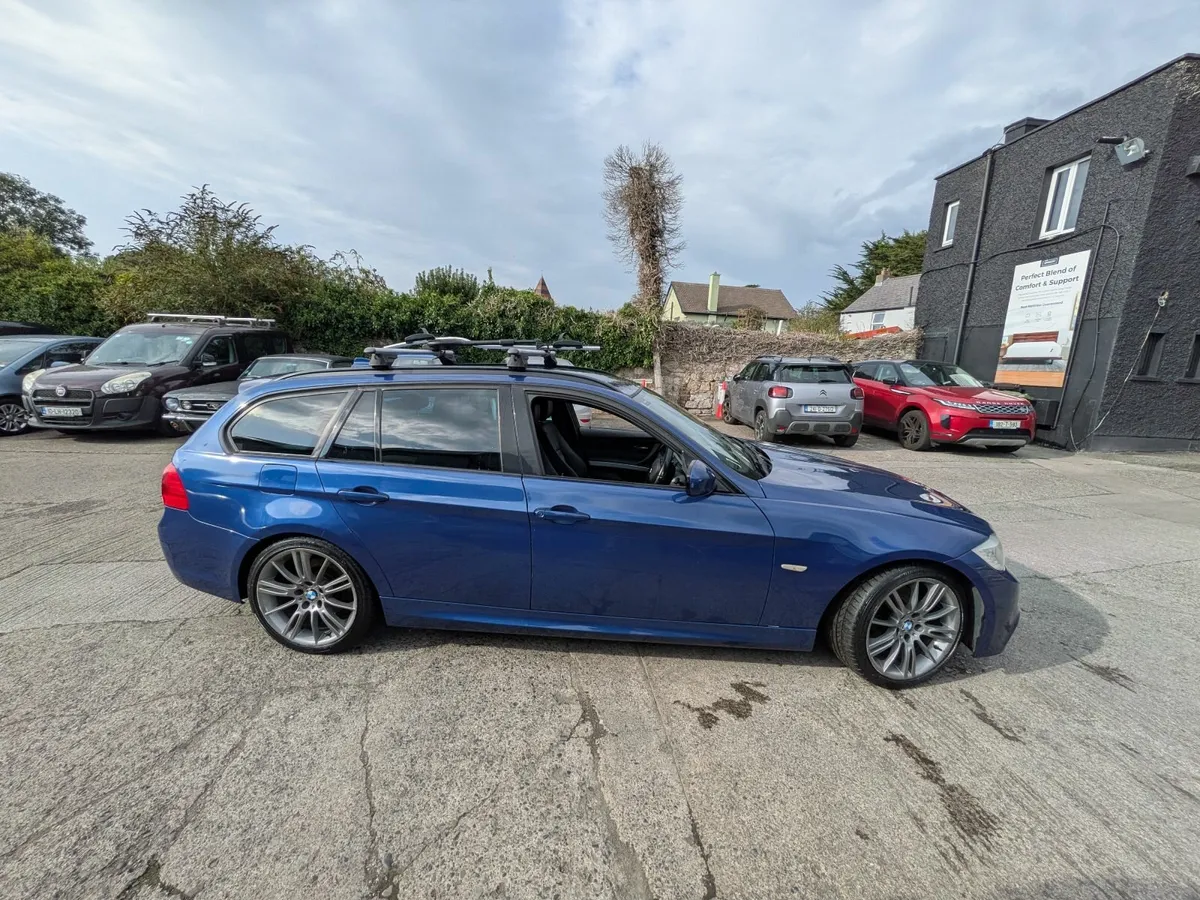 BMW 3-Series 2011 ***LOW MILEAGE*** - Image 4