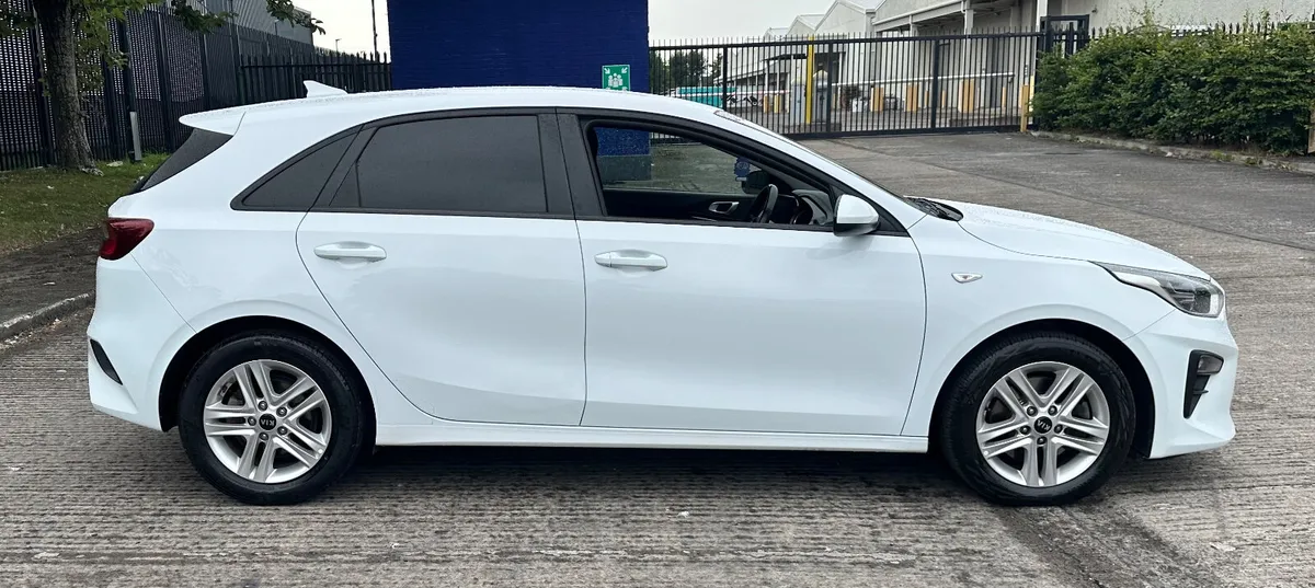 2021 Kia Ceed Commercial LOW KLM’s - Image 3