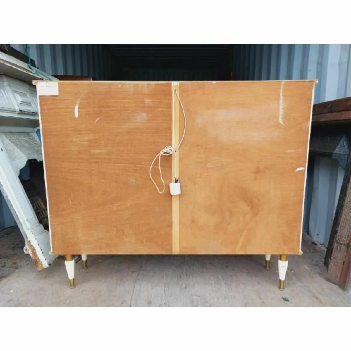 Denmore Furniture London Display Cabinet – KAS477 - Image 2