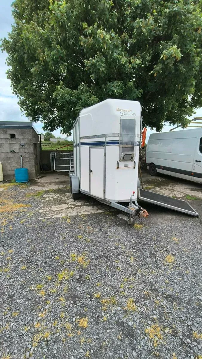 Bateson Deauville Double Horse box - Image 3