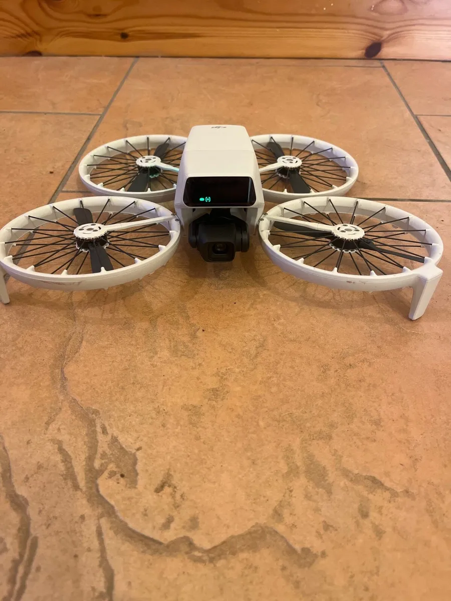 DJI Flip – Great Condition + Accessories - Image 1