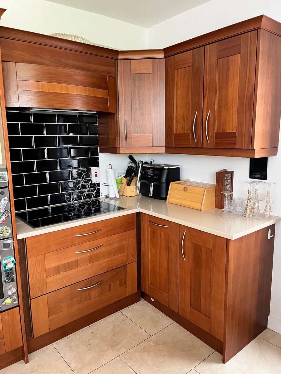 Walnut Kitchen & Granite worktop for sale - Image 4