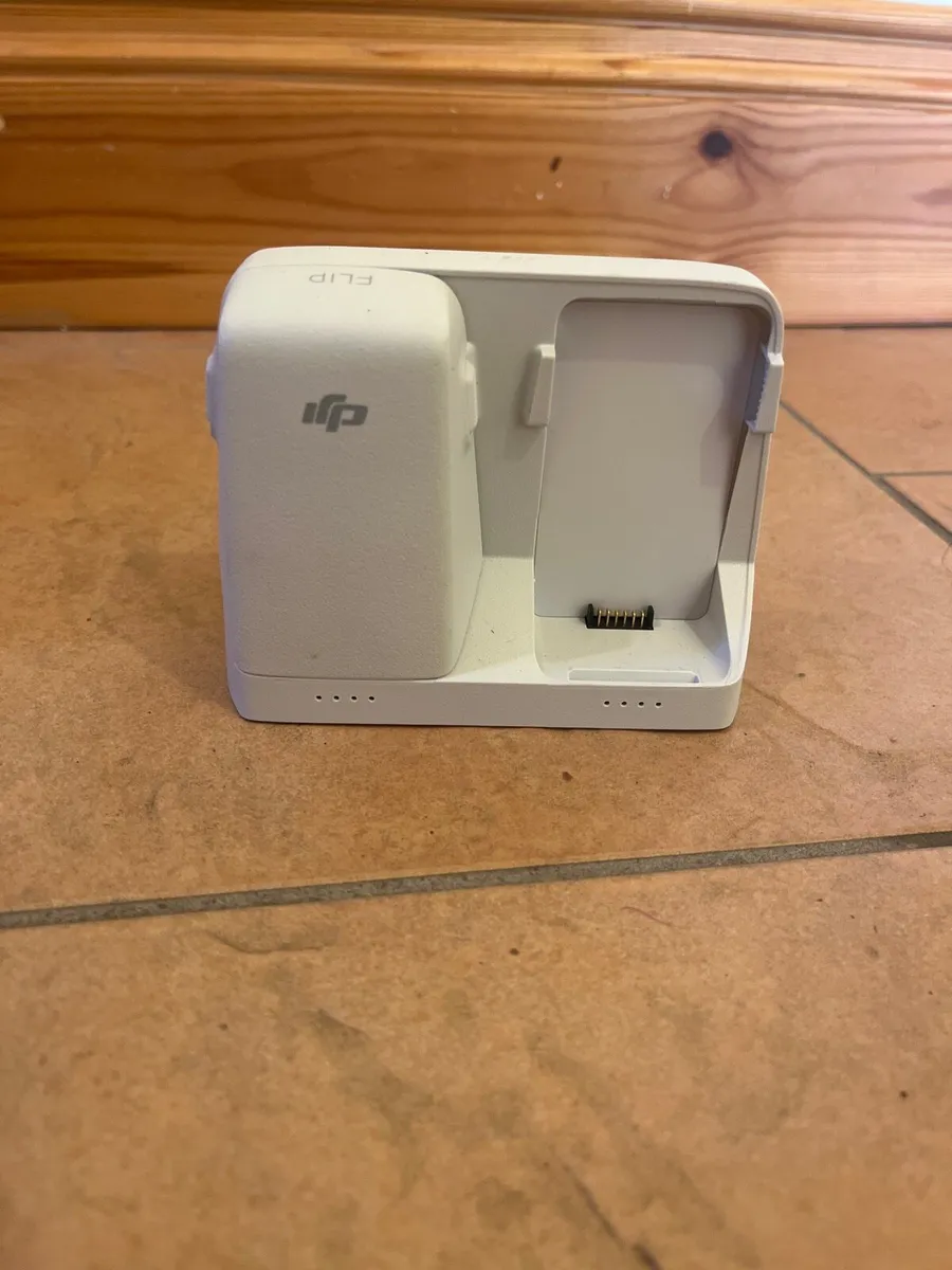 DJI Flip – Great Condition + Accessories - Image 4