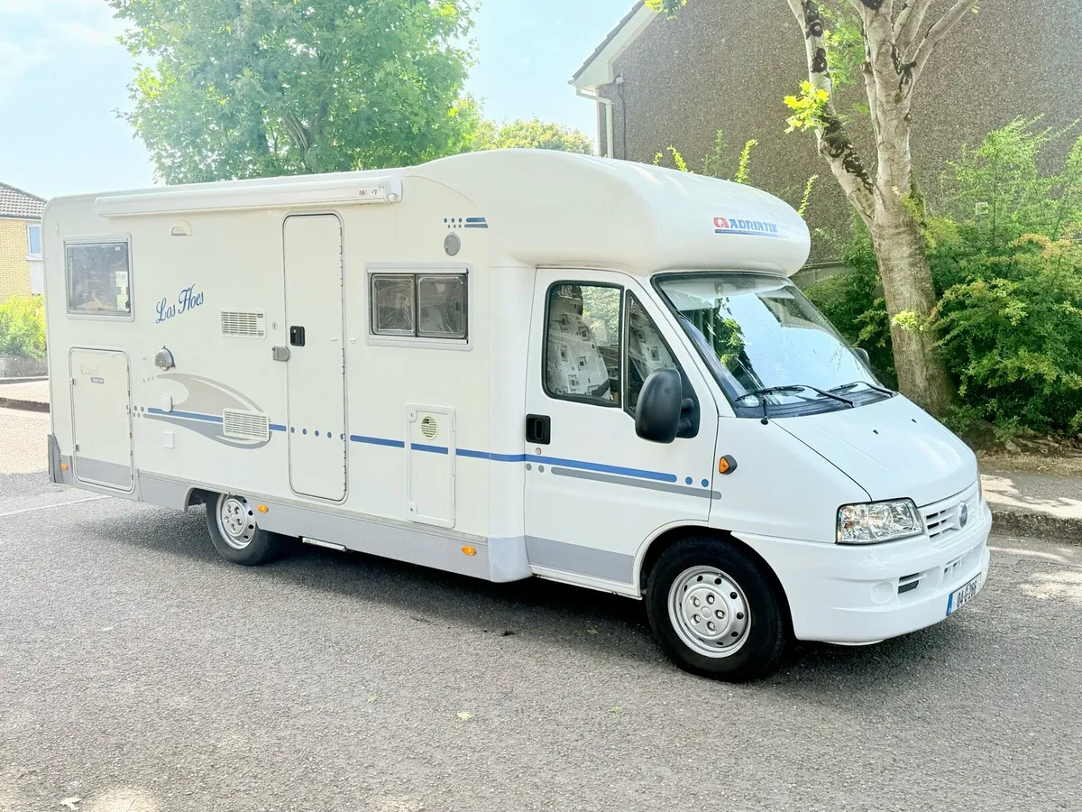 2004 adria 5berth motorhome - Image 2