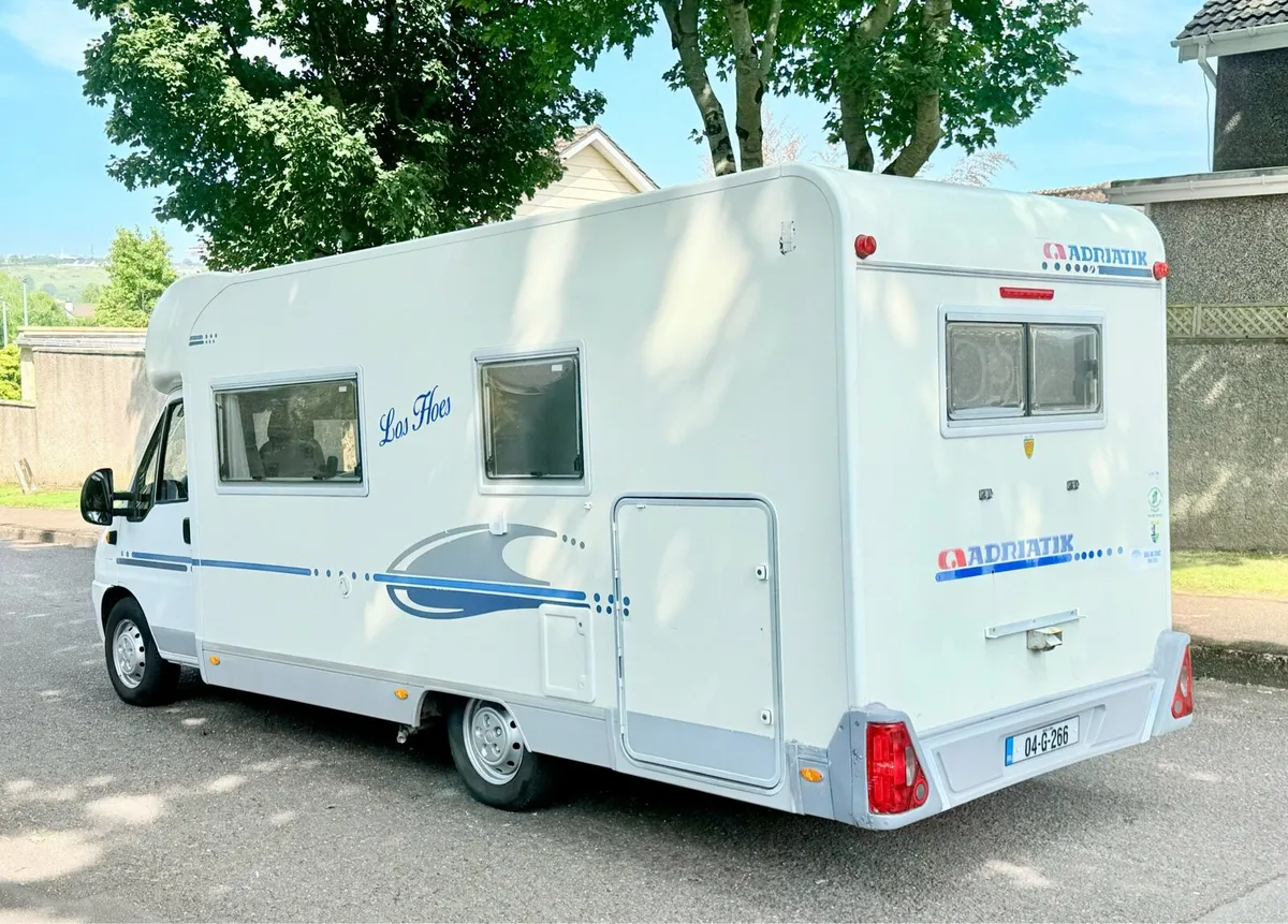 2004 adria 5berth motorhome - Image 3