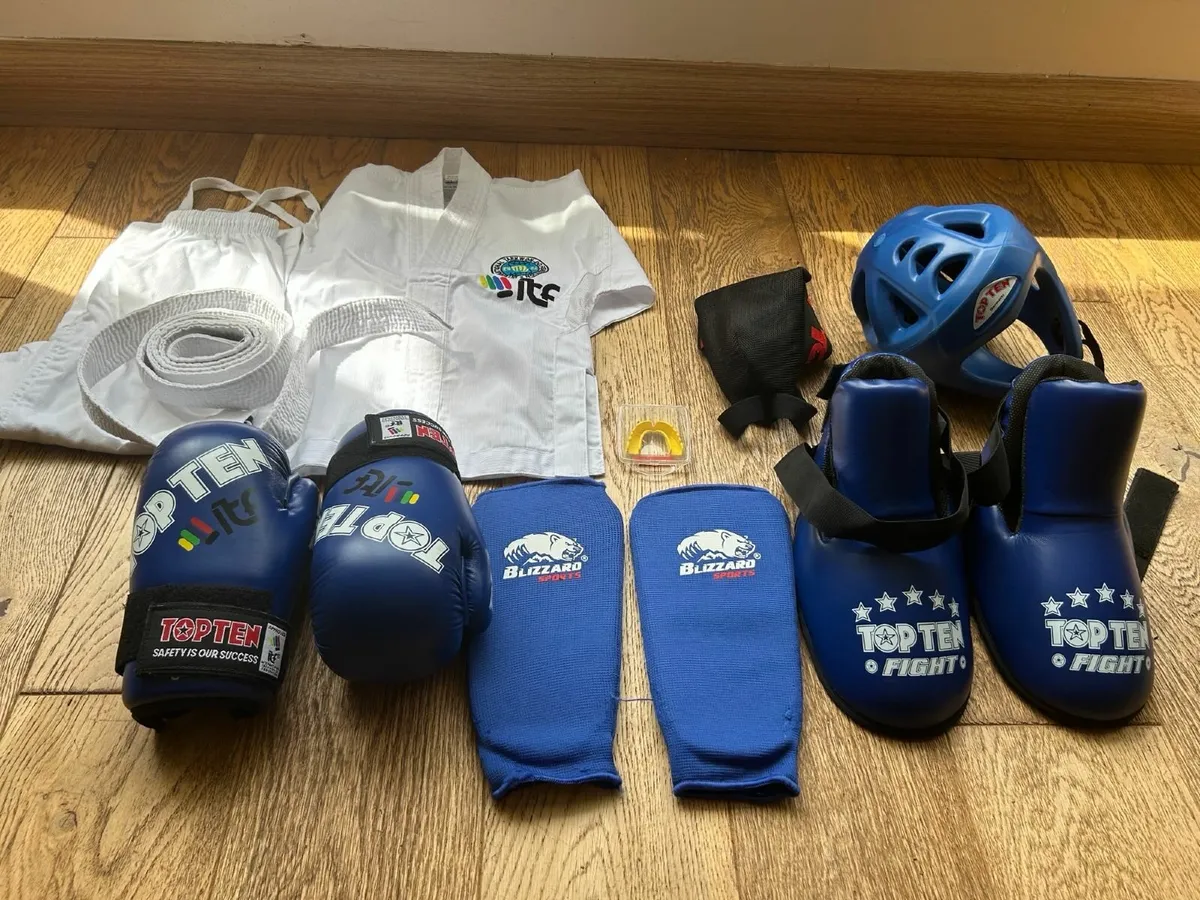 Taekwondo Sparring Gear and Clothing (Junior) - Image 1