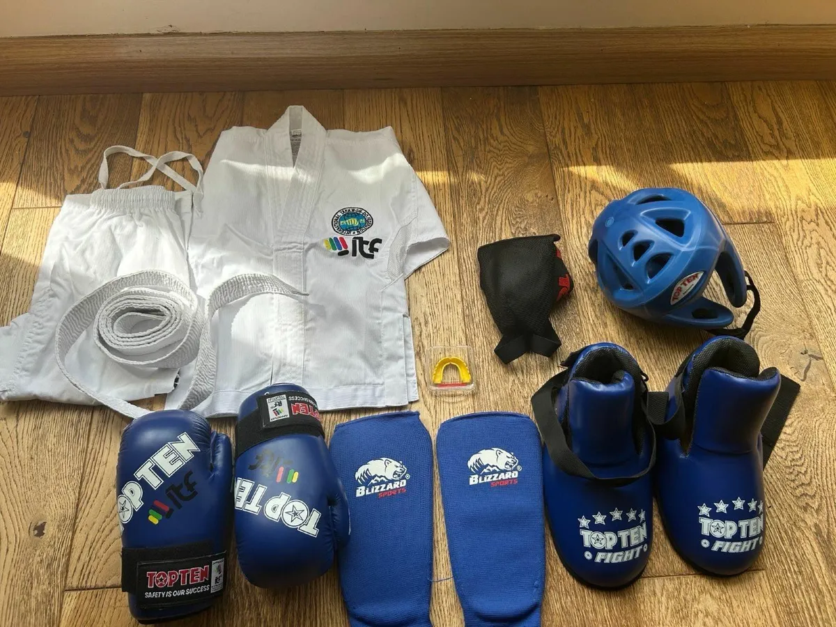 Taekwondo Sparring Gear and Clothing (Junior) - Image 2
