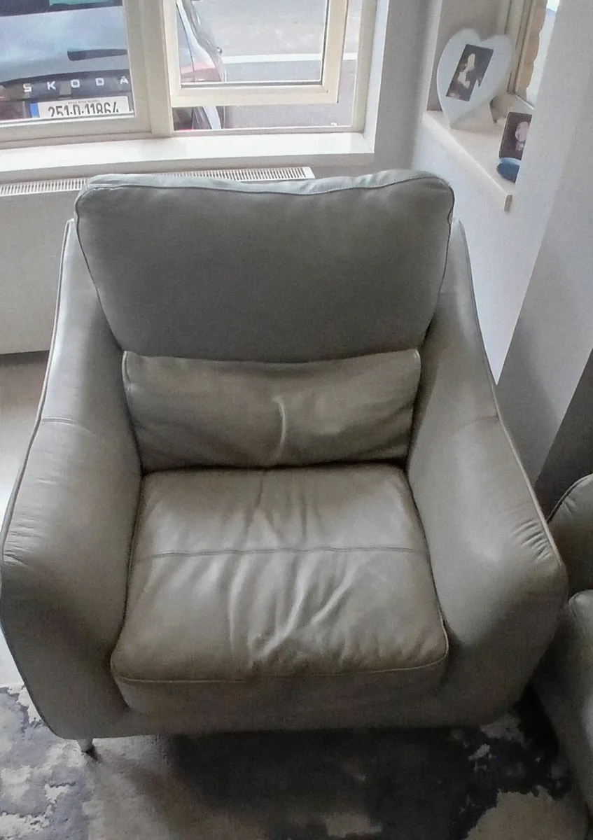 Household Armchair - Image 1