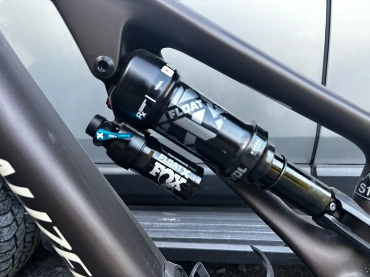 Specialized Stump Jumper Evo Carbon - Image 2