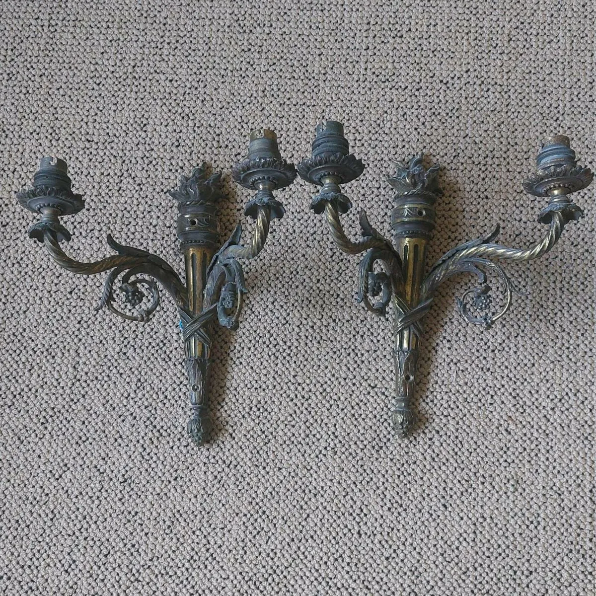 Vintage brass wall scones - Image 1