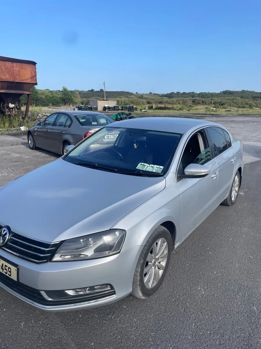 Volkswagen Passat 2013 1.6L Diesel - Image 1