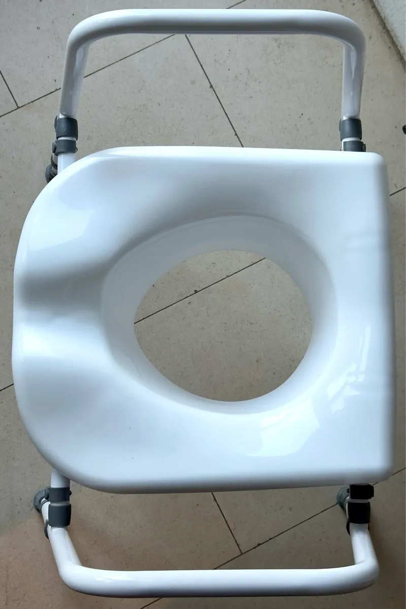 Raised toilet seat and frame - Image 2