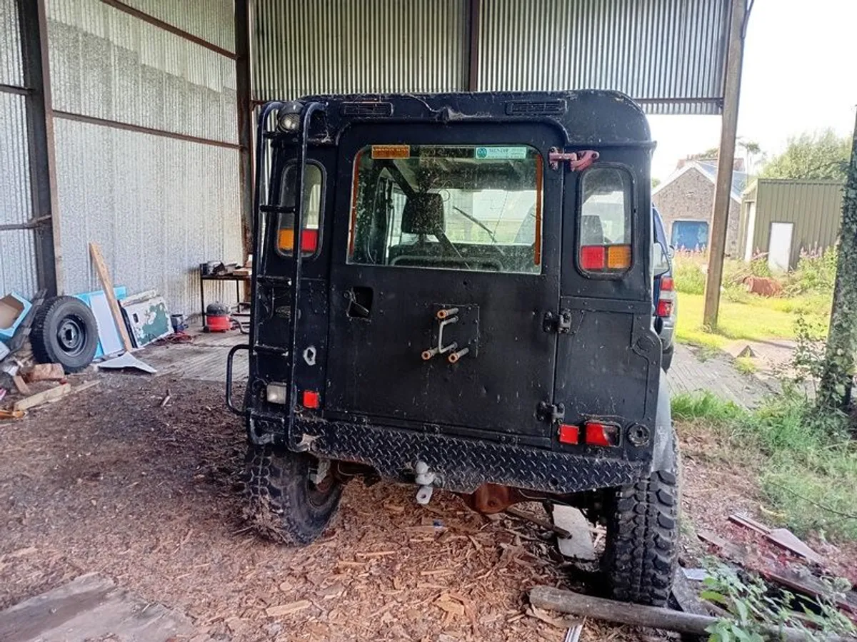 Land Rover Defender 90 - Image 3