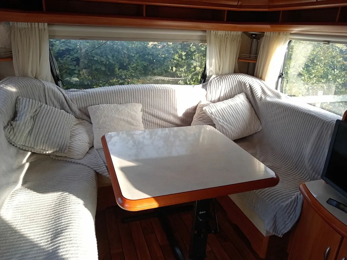 Hobby caravan - Image 4