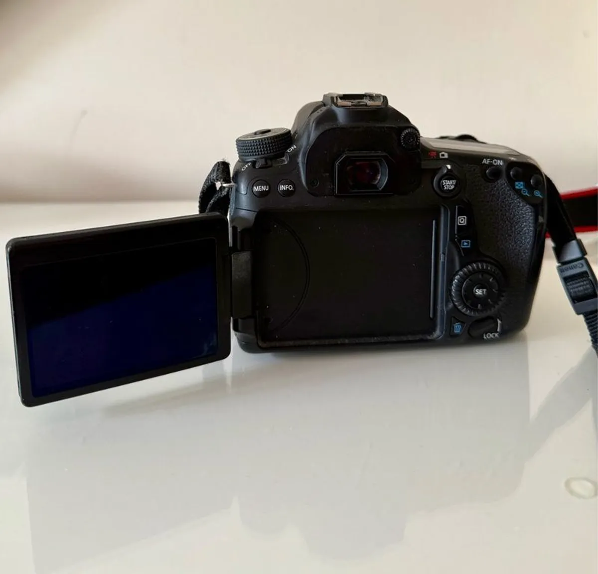 Canon 70d with two lenses - Image 3