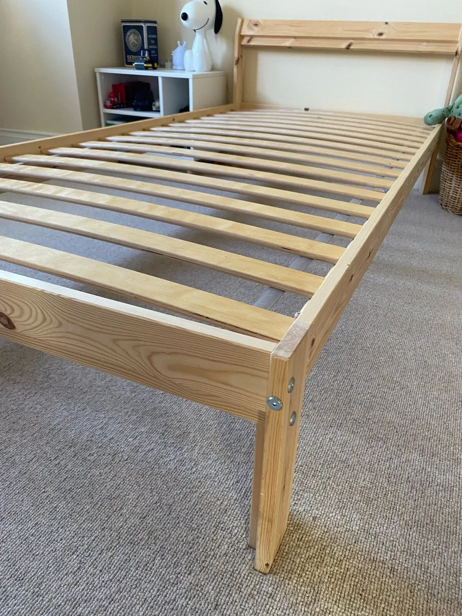 Single Beds x 3 - Image 3