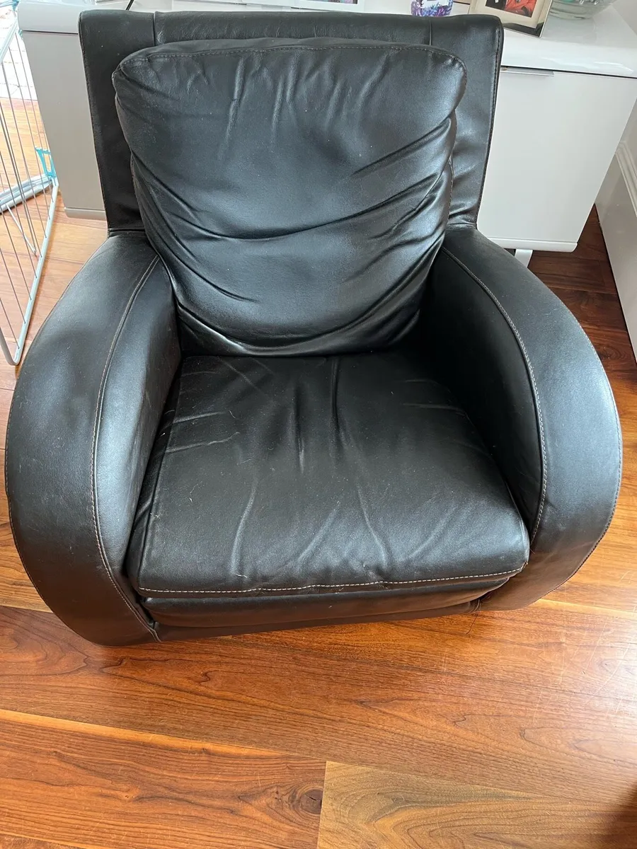 Armchair - Image 1