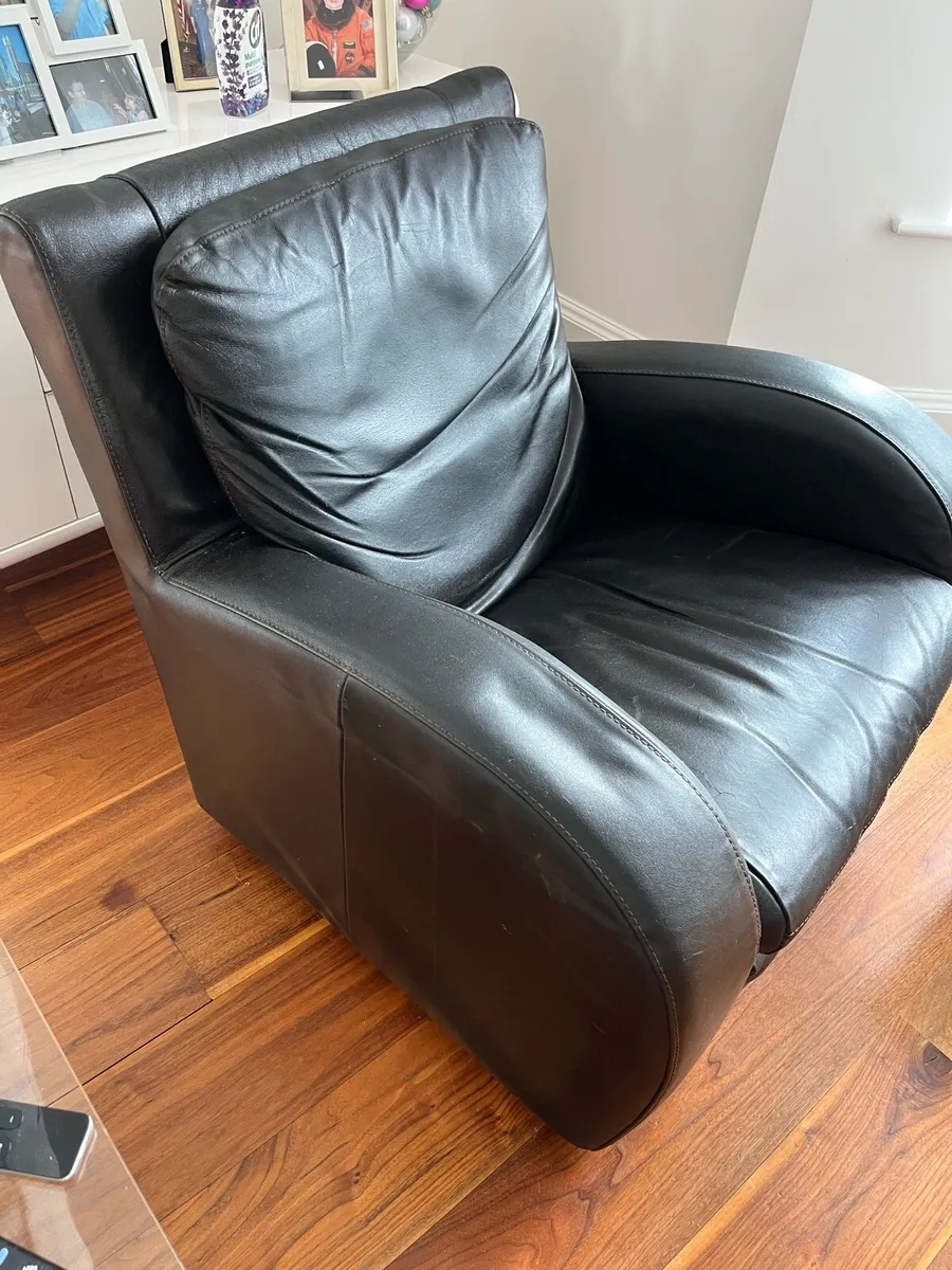 Armchair - Image 2