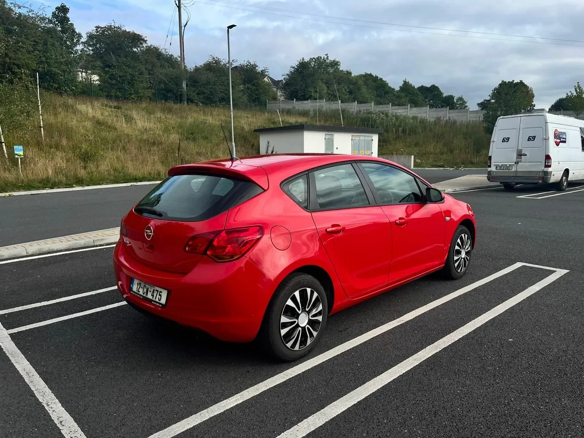 Opel Astra 2012 🔥🔥🔥 - Image 2