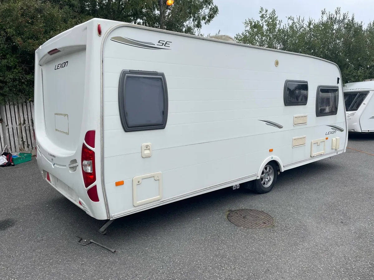 Fixed bed caravan whit end bathroom - Image 4