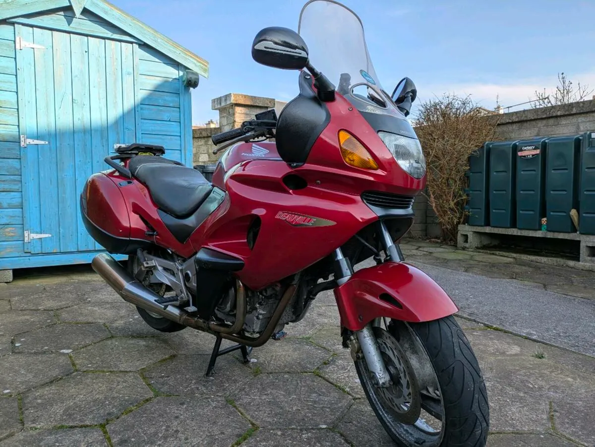 Honda Deauville 650 - Image 1