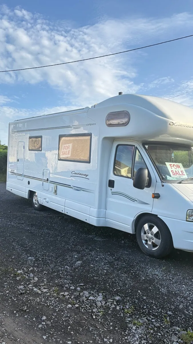 Camper - Image 1