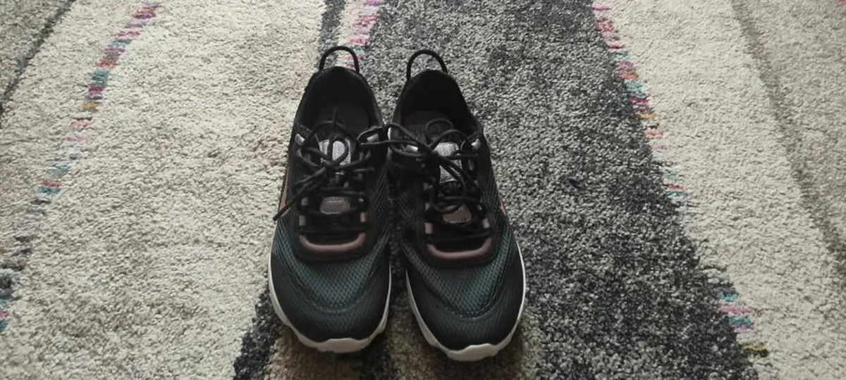 Brand New Nike Shoes UK5.5 - Image 3