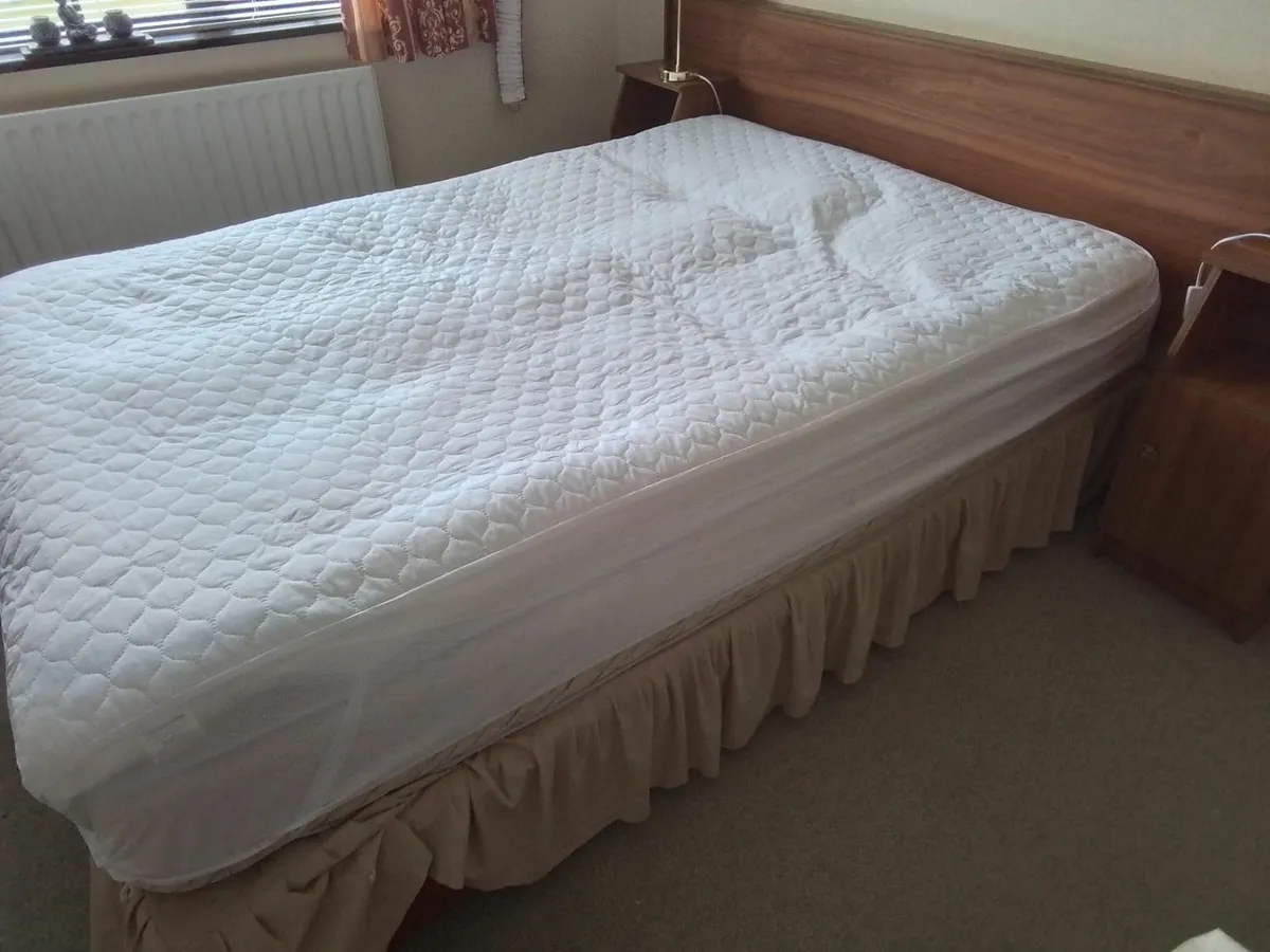 Double bed and headboard - Image 3