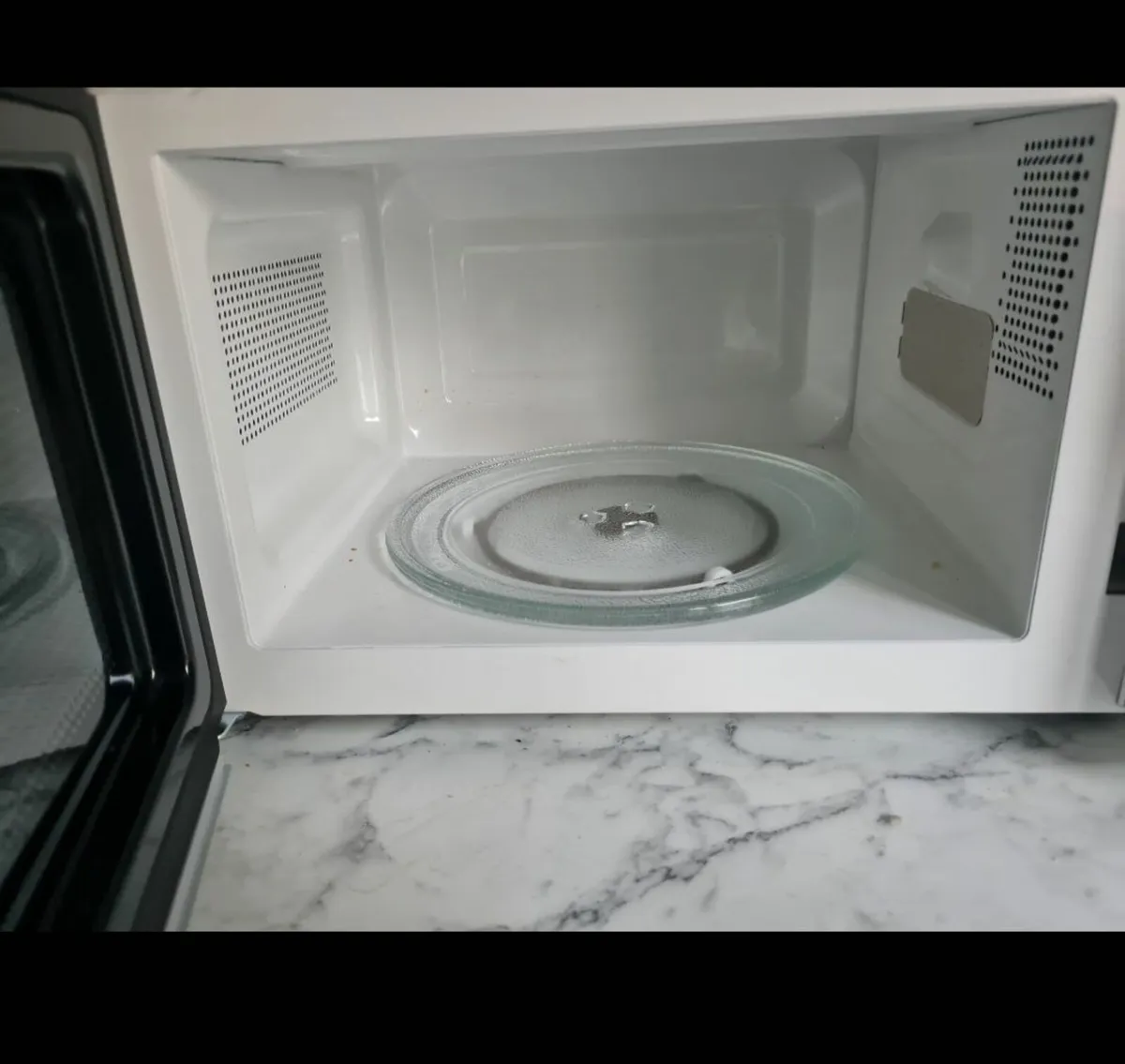 Microwave - Image 2