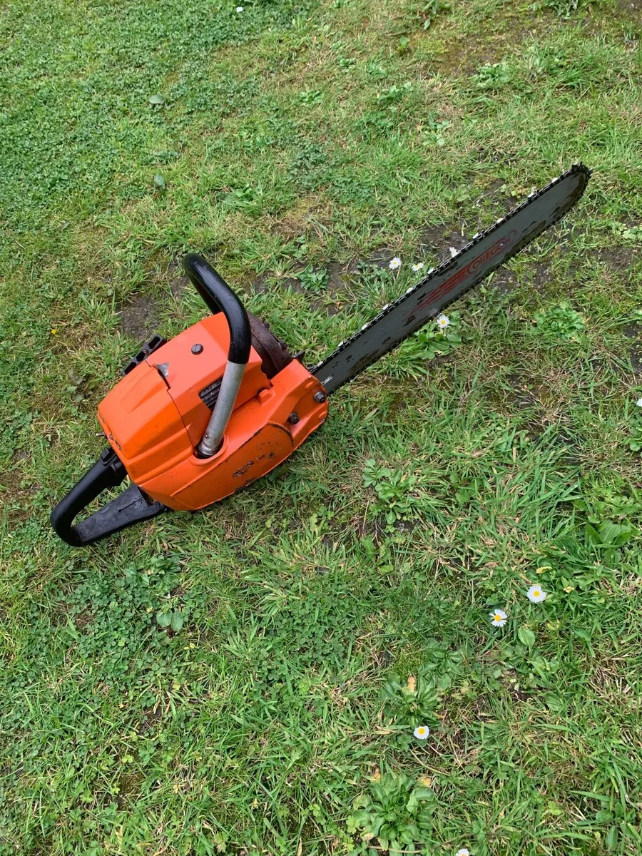 Chain saw - Image 3
