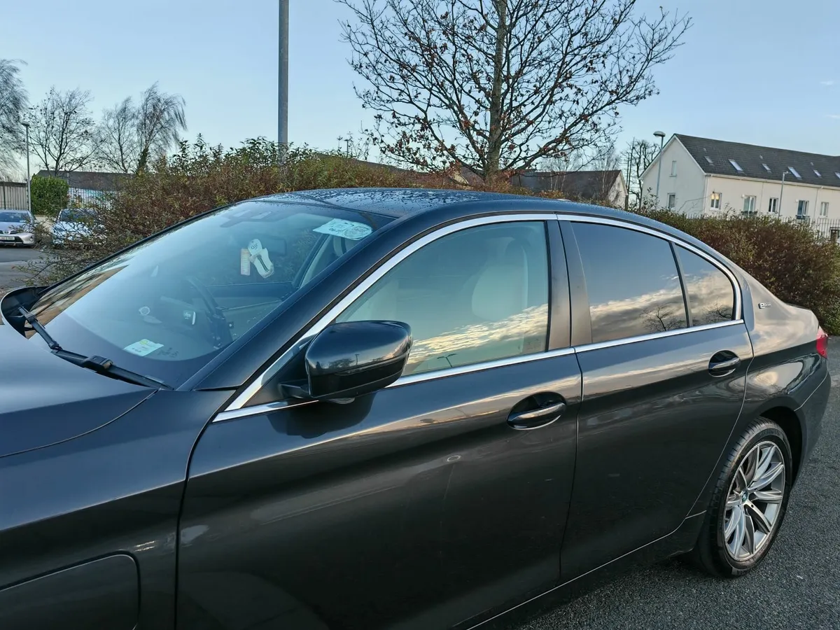 BMW 5-Series 2018 - Image 1