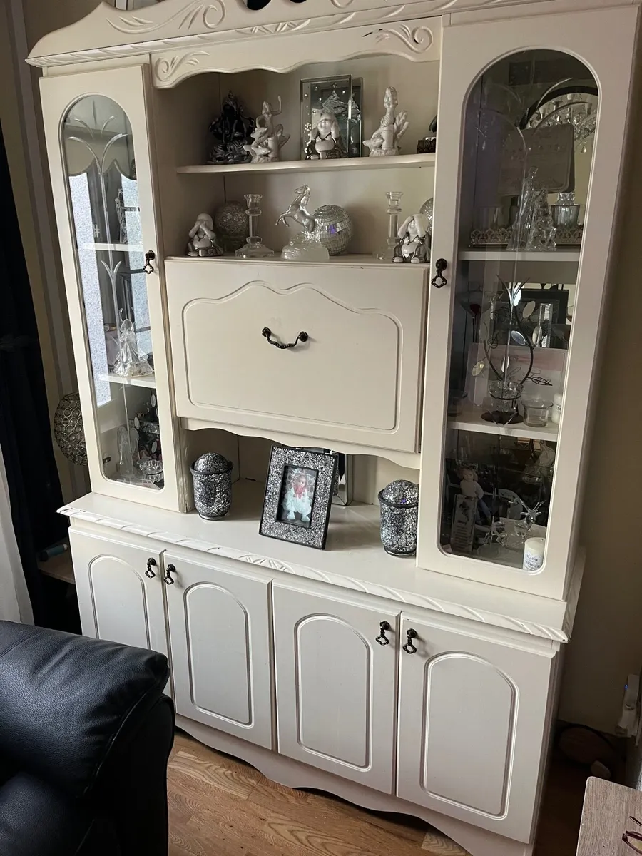 Unit/cabinet - Image 1
