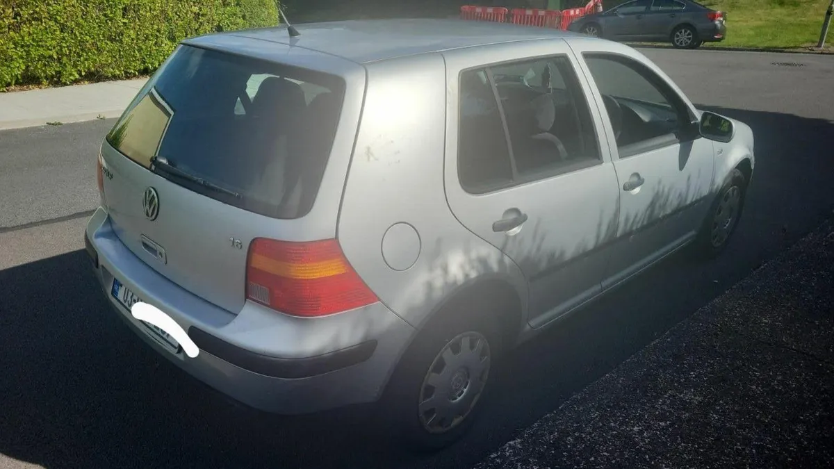 Volkswagen Golf 2003 - Image 2