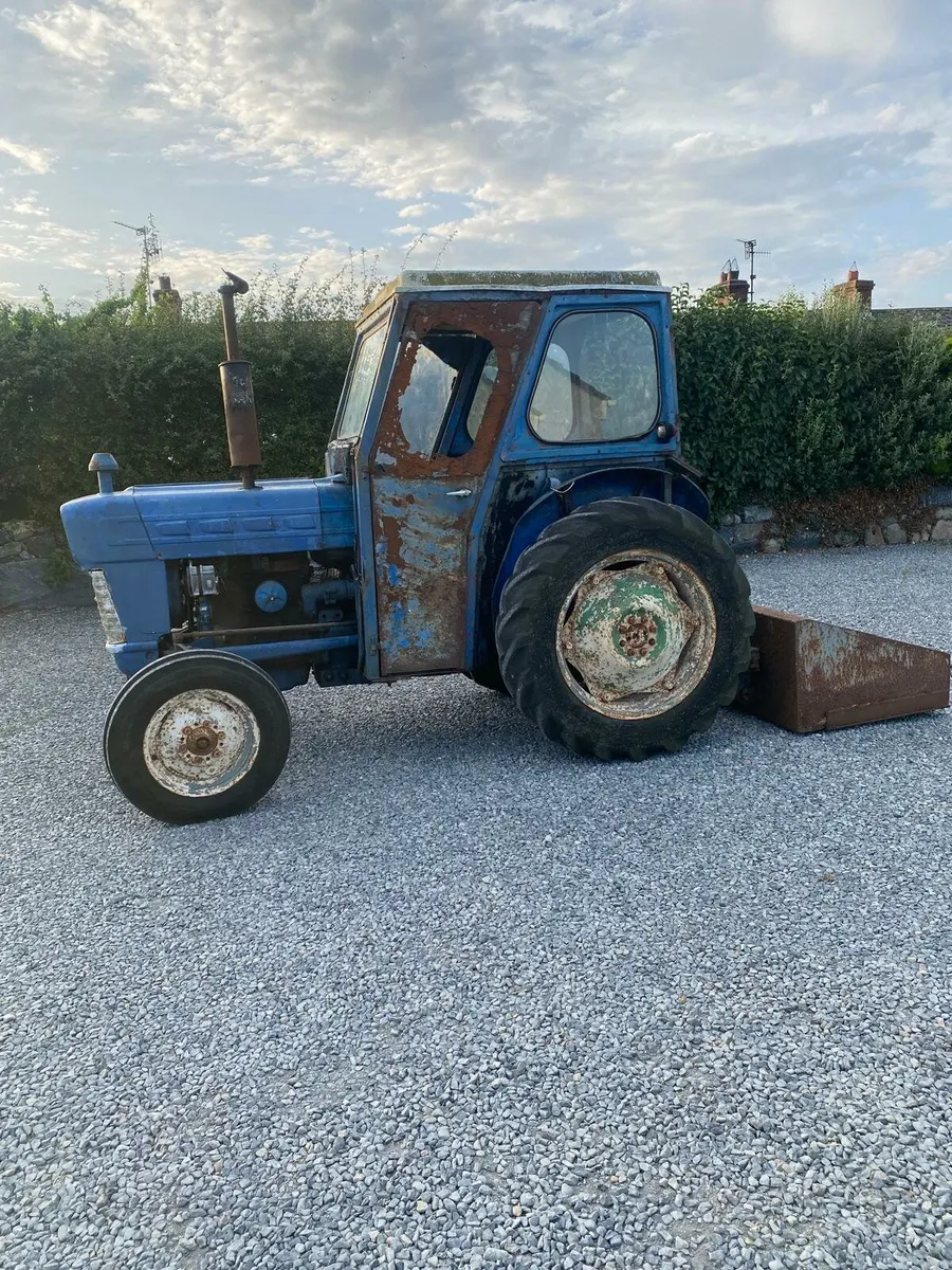 Ford tractor - Image 1