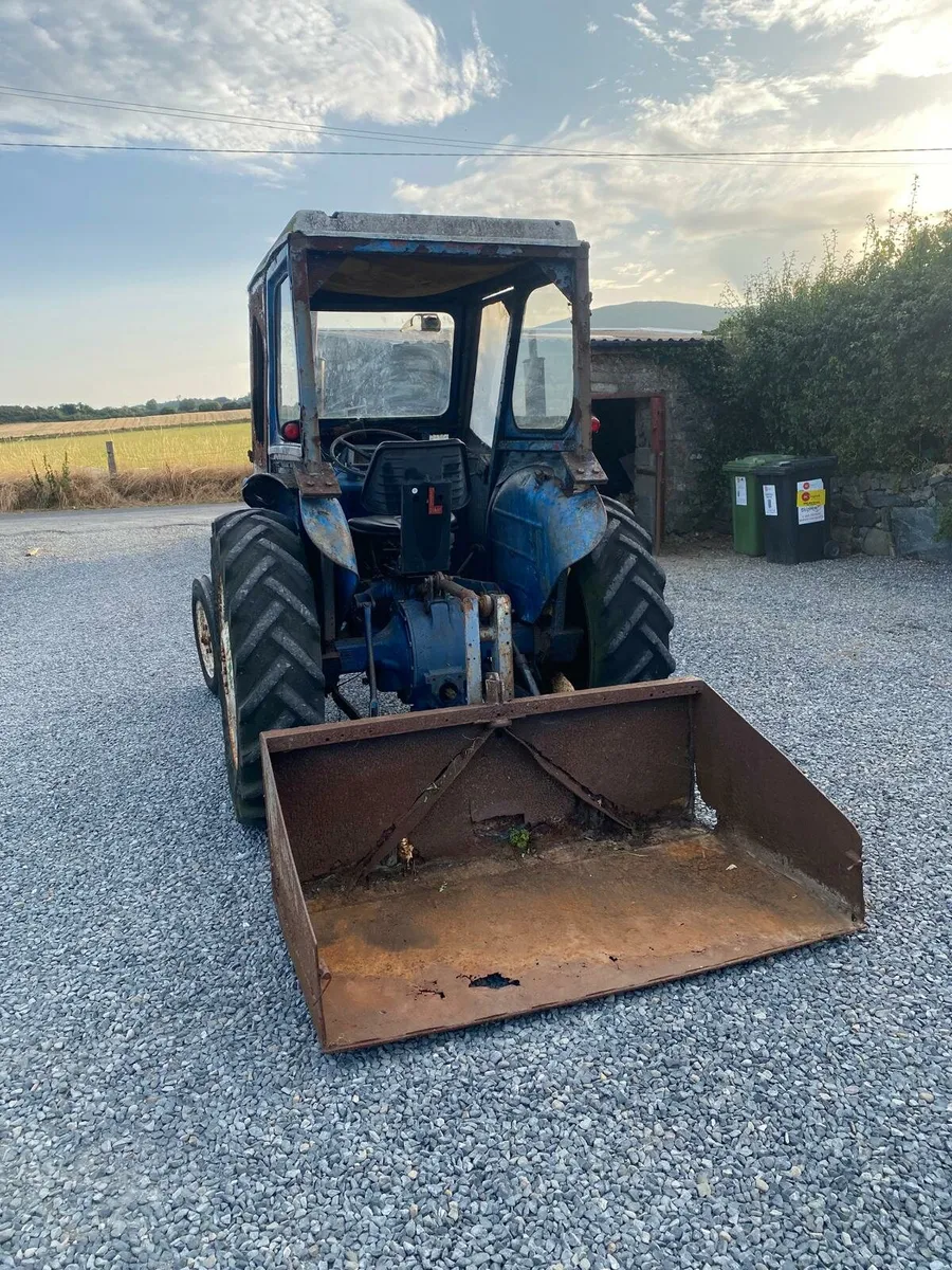 Ford tractor - Image 2