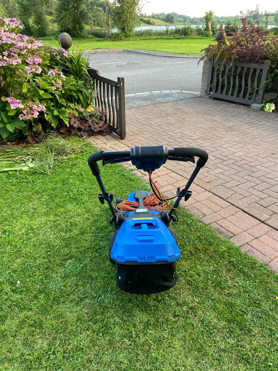 Hyundai.   Electric.    Mower - Image 4