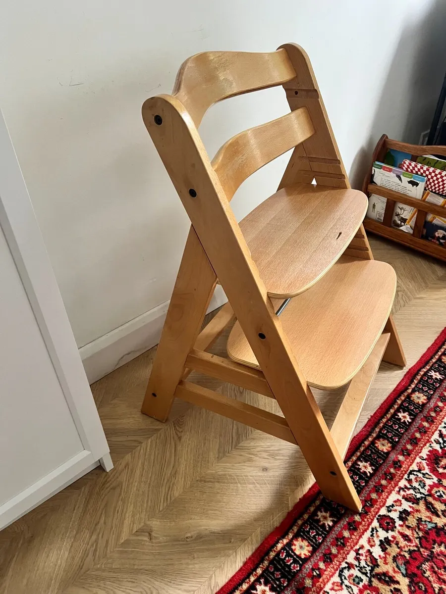 Hauck Adjustable Wooden High Chair – Excellent Con - Image 1