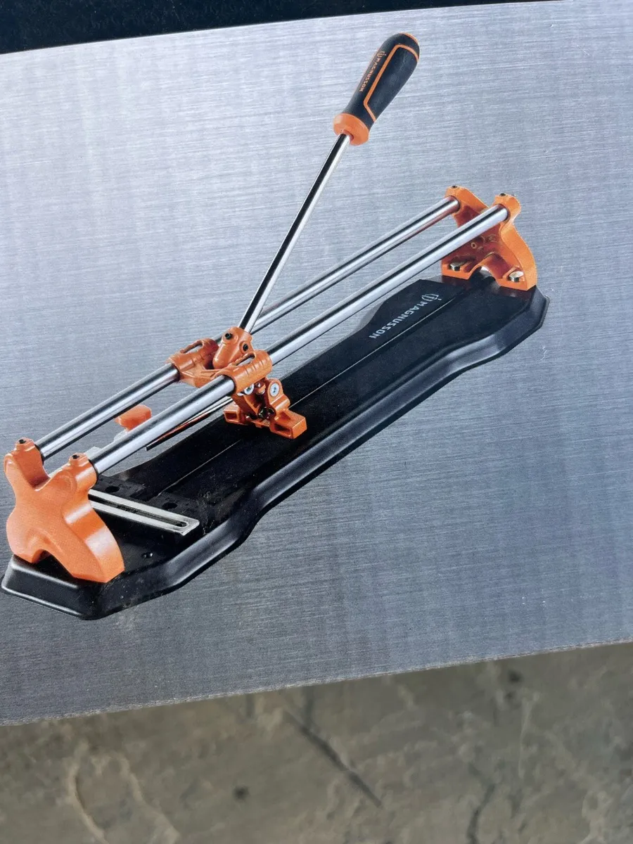 Tile cutter - Image 1