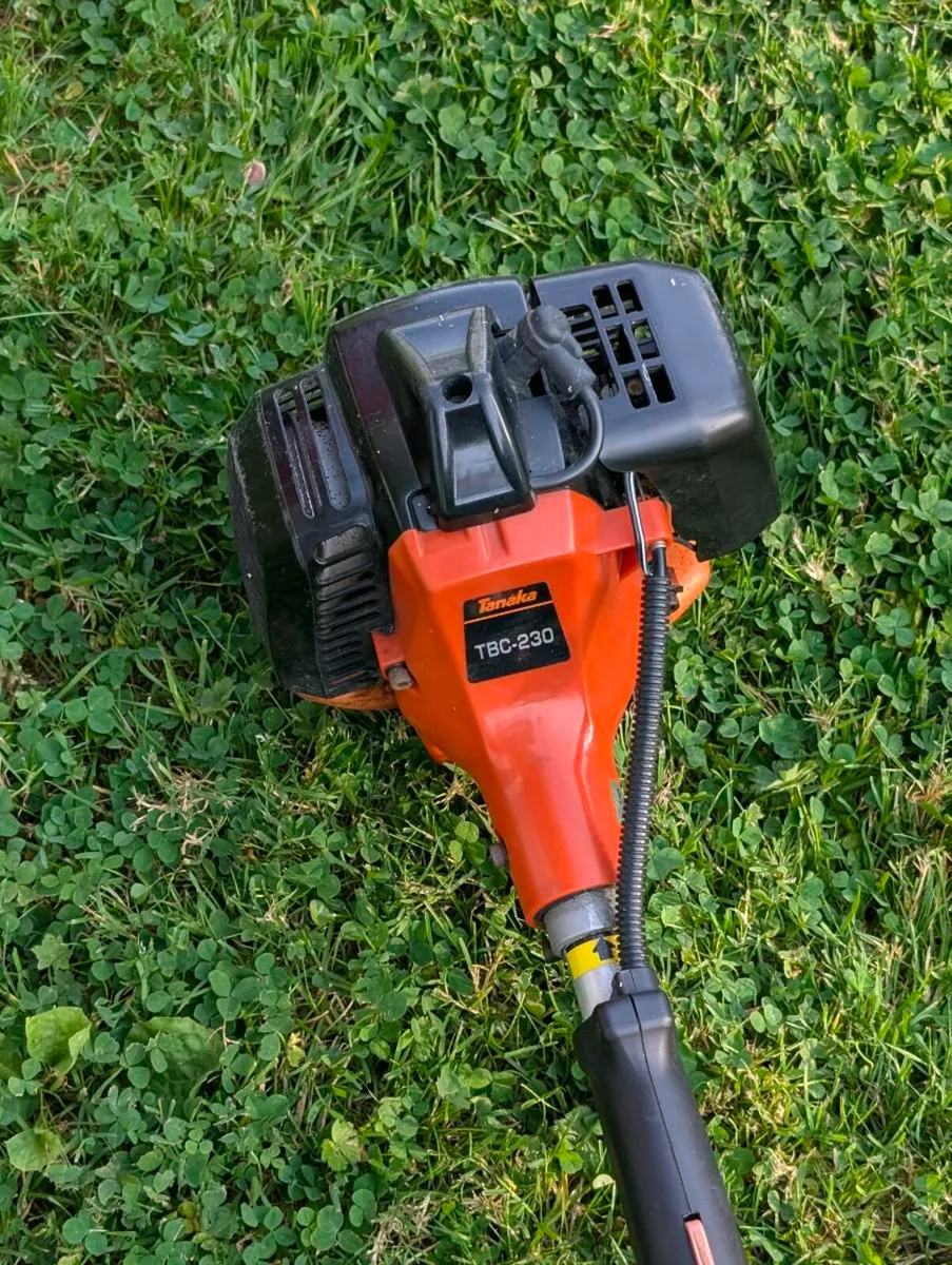 Tanaka TBC 230 petrol strimmer - Image 4