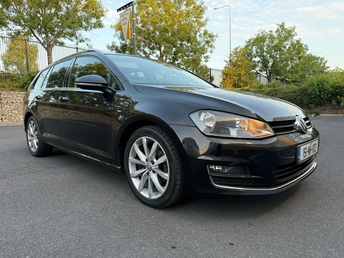 Volkswagen Golf Estate 1.6 TDi Highline Model - Image 1