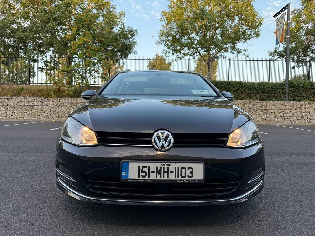 Volkswagen Golf Estate 1.6 TDi Highline Model - Image 3