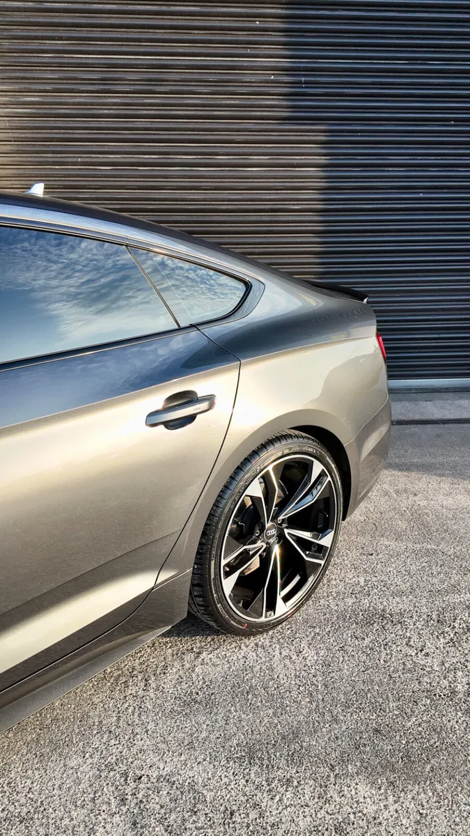 2017 AUDI A5 S LINE BLACK EDITION  SPEC 2.0 TDI SP - Image 4