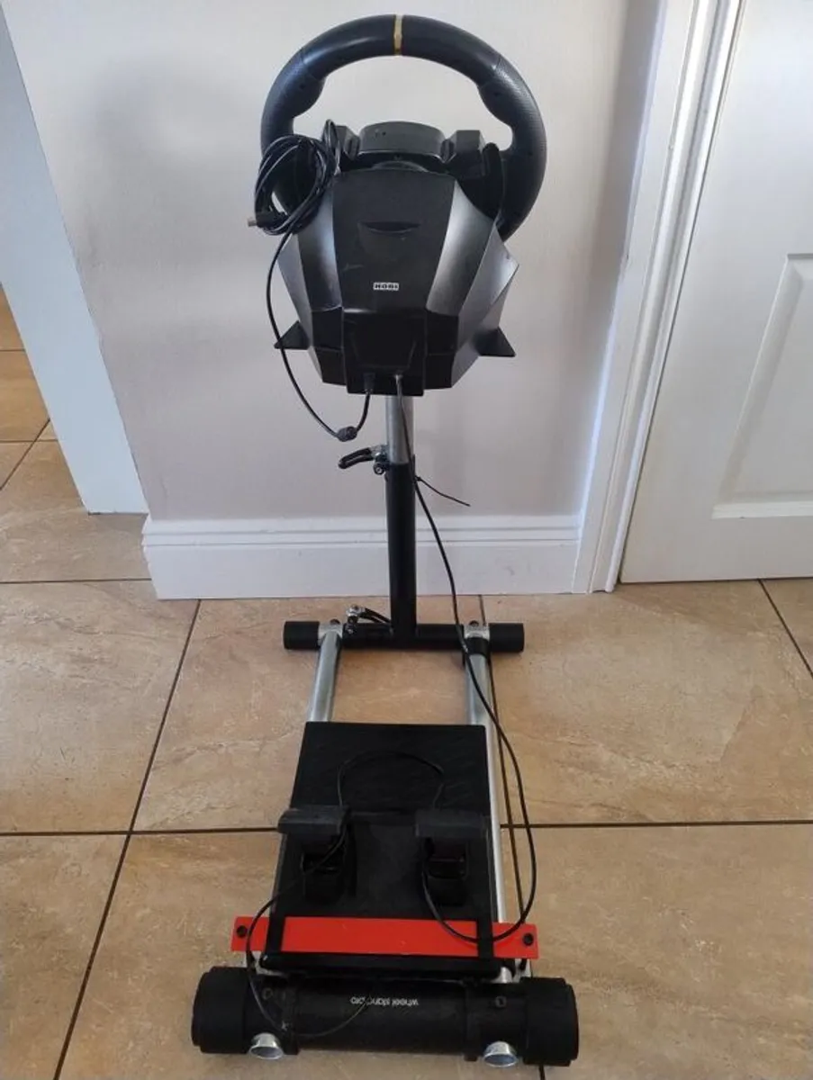 Hori Racing Wheel and Stand - Image 2