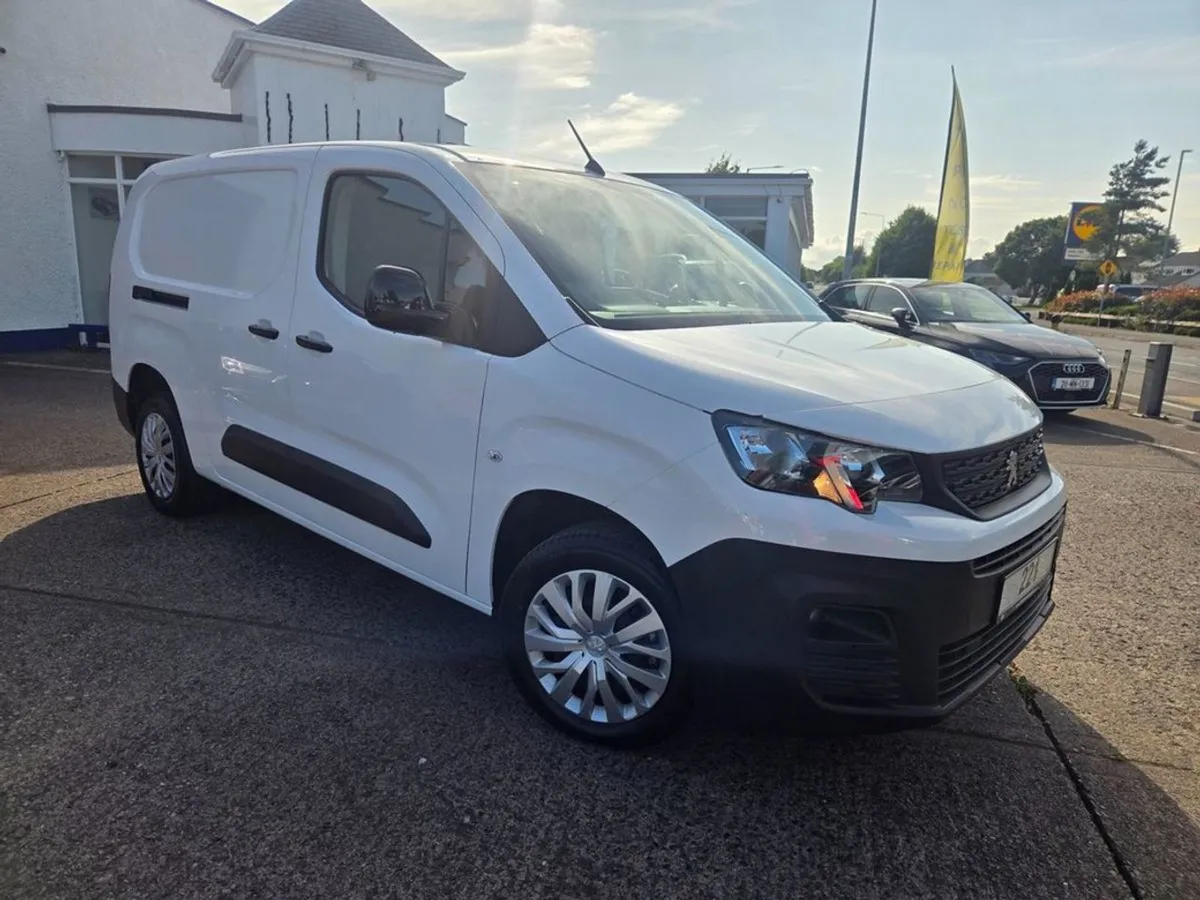 Peugeot Partner Bluehdi Professional Premium L2 - Image 1