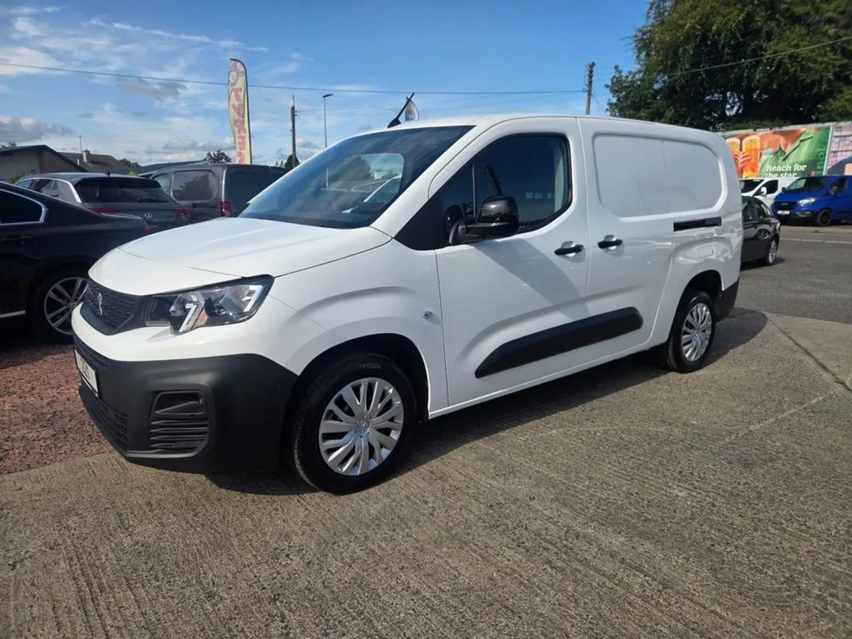 Peugeot Partner Bluehdi Professional Premium L2 - Image 4