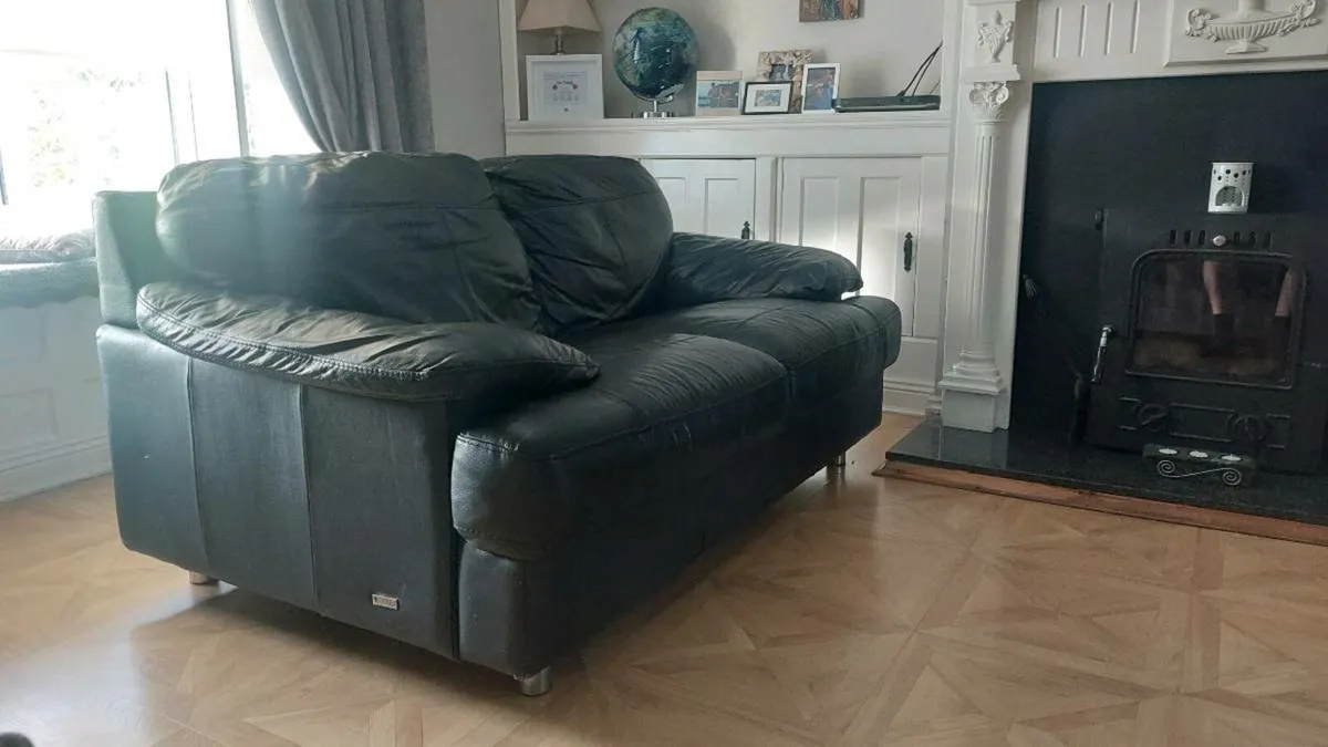 Black Italian leather 2 + 1 seater sofa set - Image 3