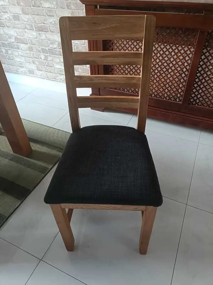 Kitchen Table and 6 Chairs - Image 4