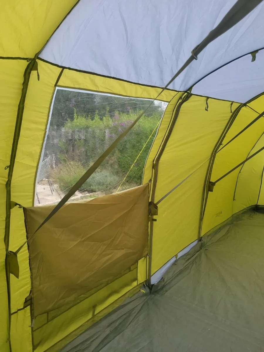 Vango 8 man tent - Image 2
