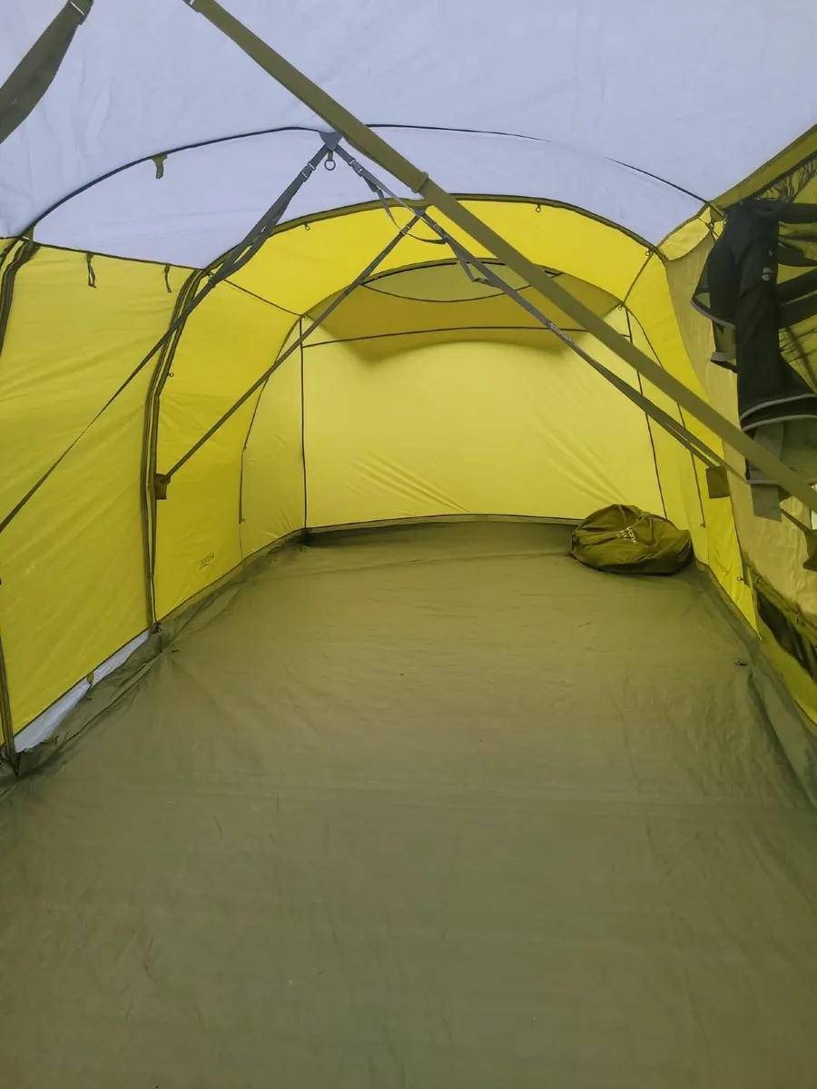 Vango 8 man tent - Image 4