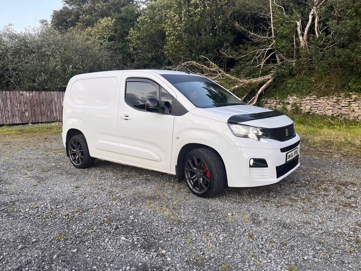 2019 Peugeot partner - Image 1